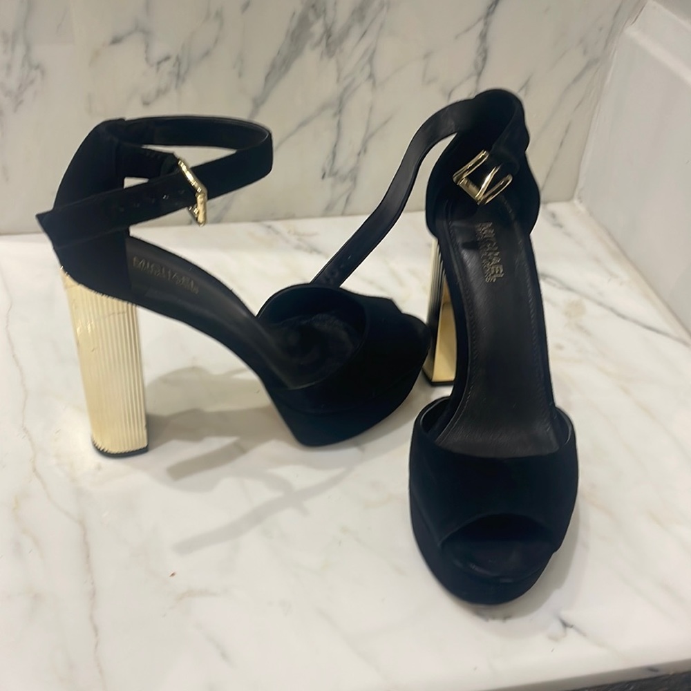 SEXY GOLD AND BLACK MICHAEL KORS